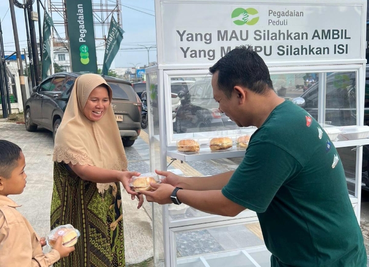 Karyawan Pegadaian Sukses Gelar Program Mengetuk Pintu Langit di Sumbagsel