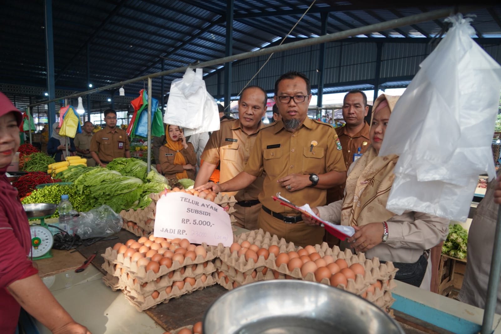 Berhasil Tekan Inflasi, Pemkab Muara Enim Konsisten Gelar Operasi Pasar Murah