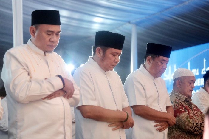 Safari Ramadan 1446 H, Gubernur Herman Deru dan Wagub Cik Ujang Solat Isya dan Tarawih Berjamaah