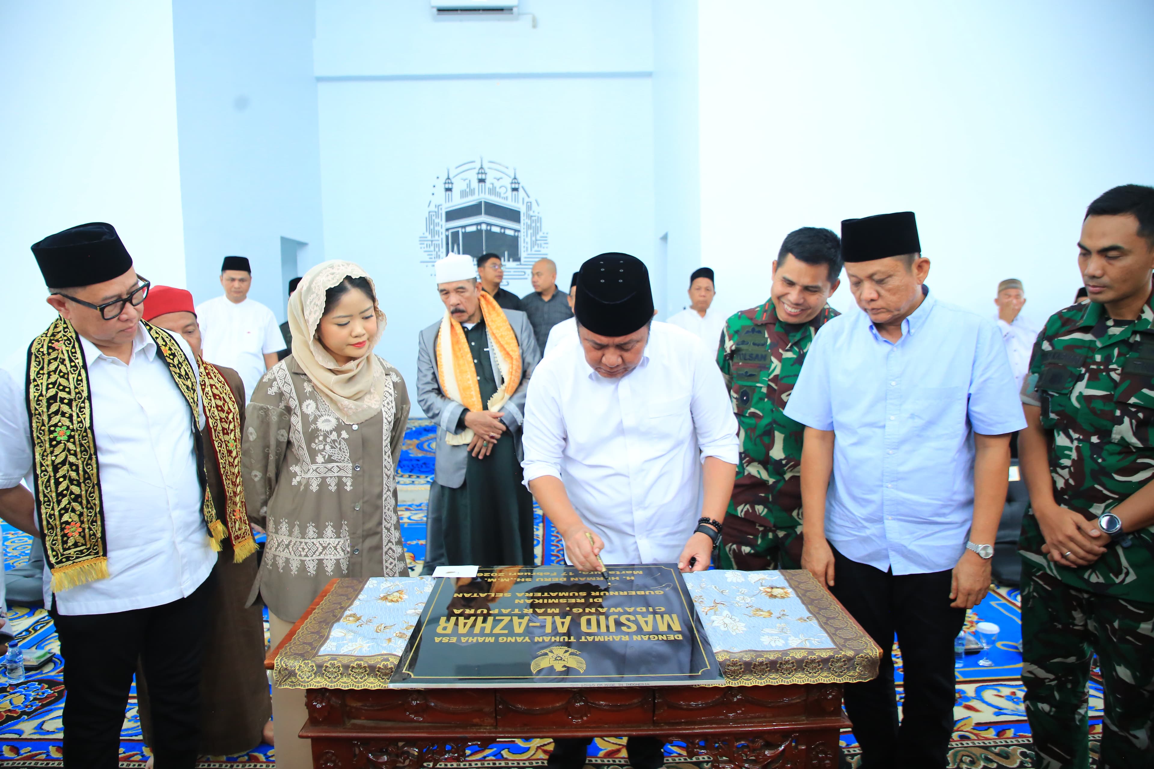 Gubernur Herman Deru Apresiasi Gotong Royong Warga OKU Timur