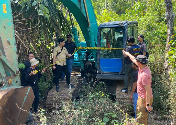 Ditreskrimsus Polda Sumsel Sita Excavator di Lokasi Tambang Batu Bara Ilegal di Muara Enim