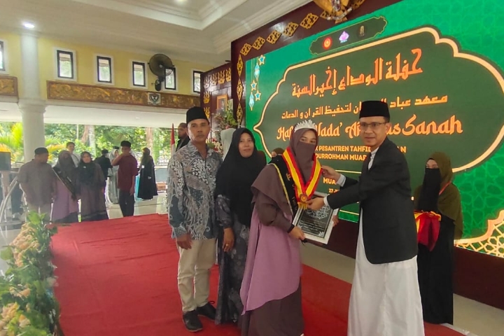 Pondok Pesantren lbadurrohman Muara Enim Lepas 49 Santri Angkatan ke-VI