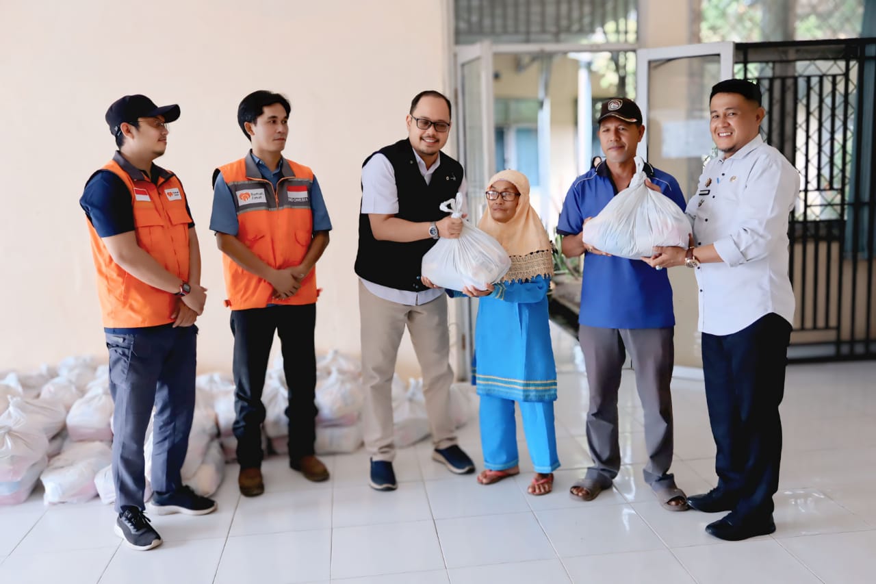 Jelang Ramadan, Medco E&P Lematang Serahkan Sembako untuk Kelompok Rentan di Gunung Megang Muara Enim