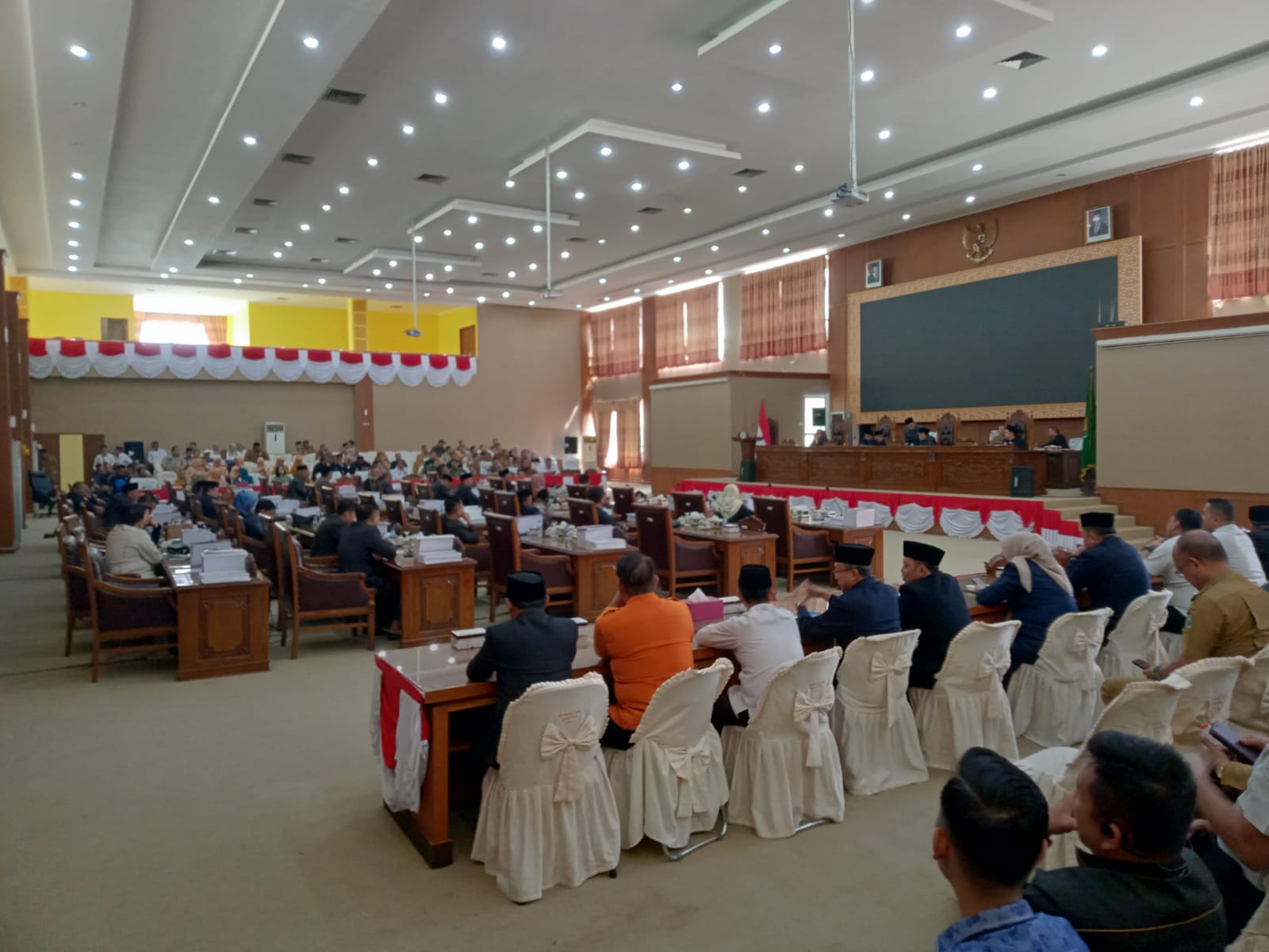 Rapat Raperda Pertanggungjawaban APBD 2025 Sempat Memanas