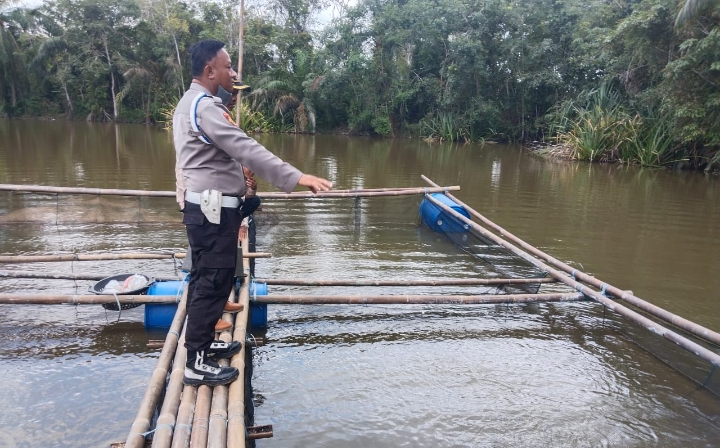 Bhabinkamtibmas Polsek Rambang Cek Perkembangan Lahan Desa P2B