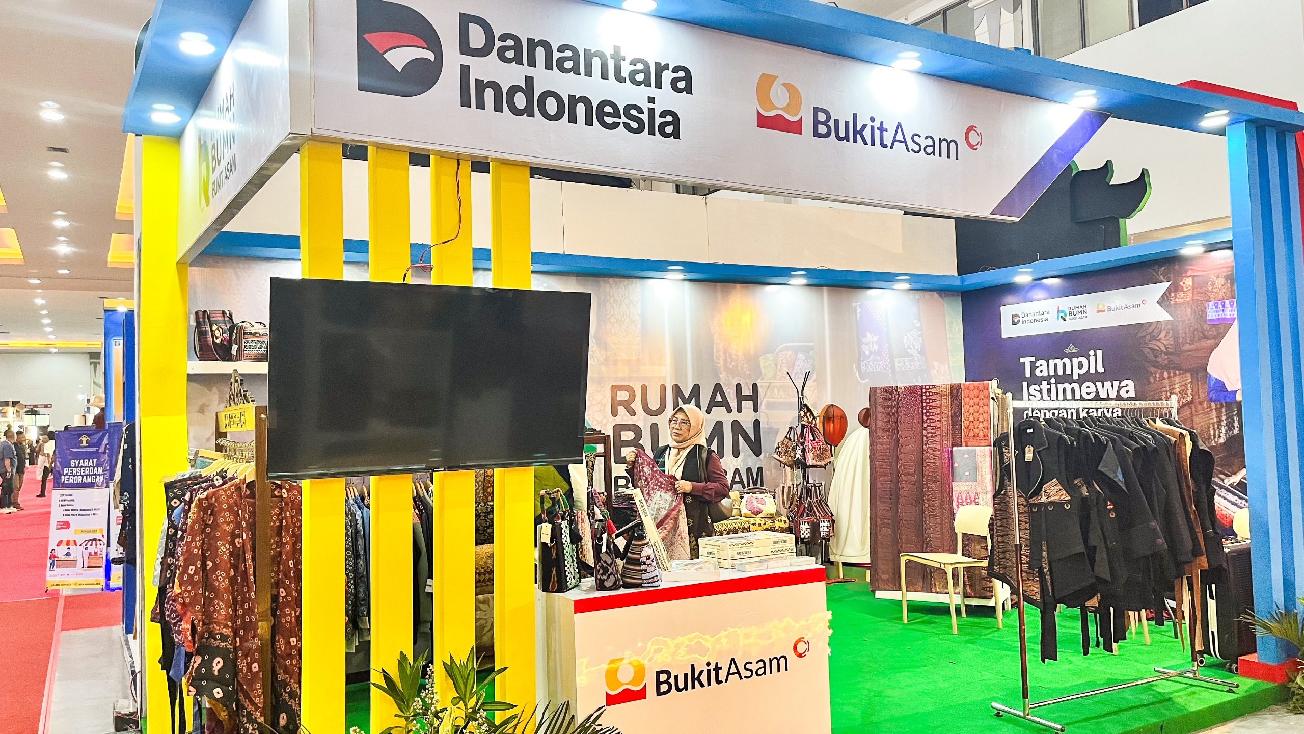 PTBA Perkuat Daya Saing UMKM Binaan Lewat Partisipasi di INACRAFT Festival 2026