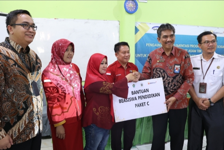 PT Bukit Asam Bantu Anak Putus Sekolah Melalui Pendidikan Kesetaraan