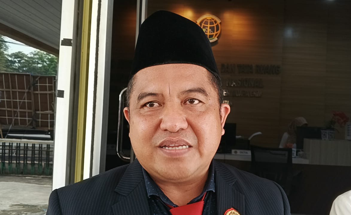 Ruang Pelayanan Kantah Muara Enim Sempit dan Area Parkir Terbatas