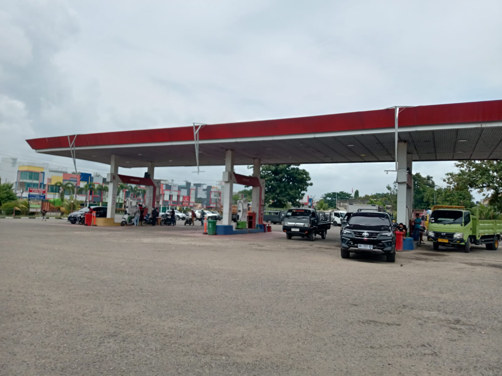 Isu Kenaikan Harga BBM Mencuat, Penjualan di SPBU Kepur Masih Normal