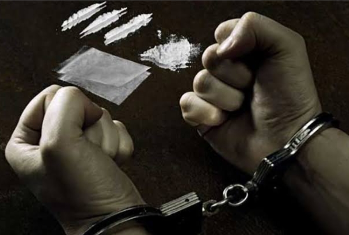 Satresnarkoba Polres Muara Enim Meringkus 2 Pengedar Narkoba di Perlintasan Kereta Api