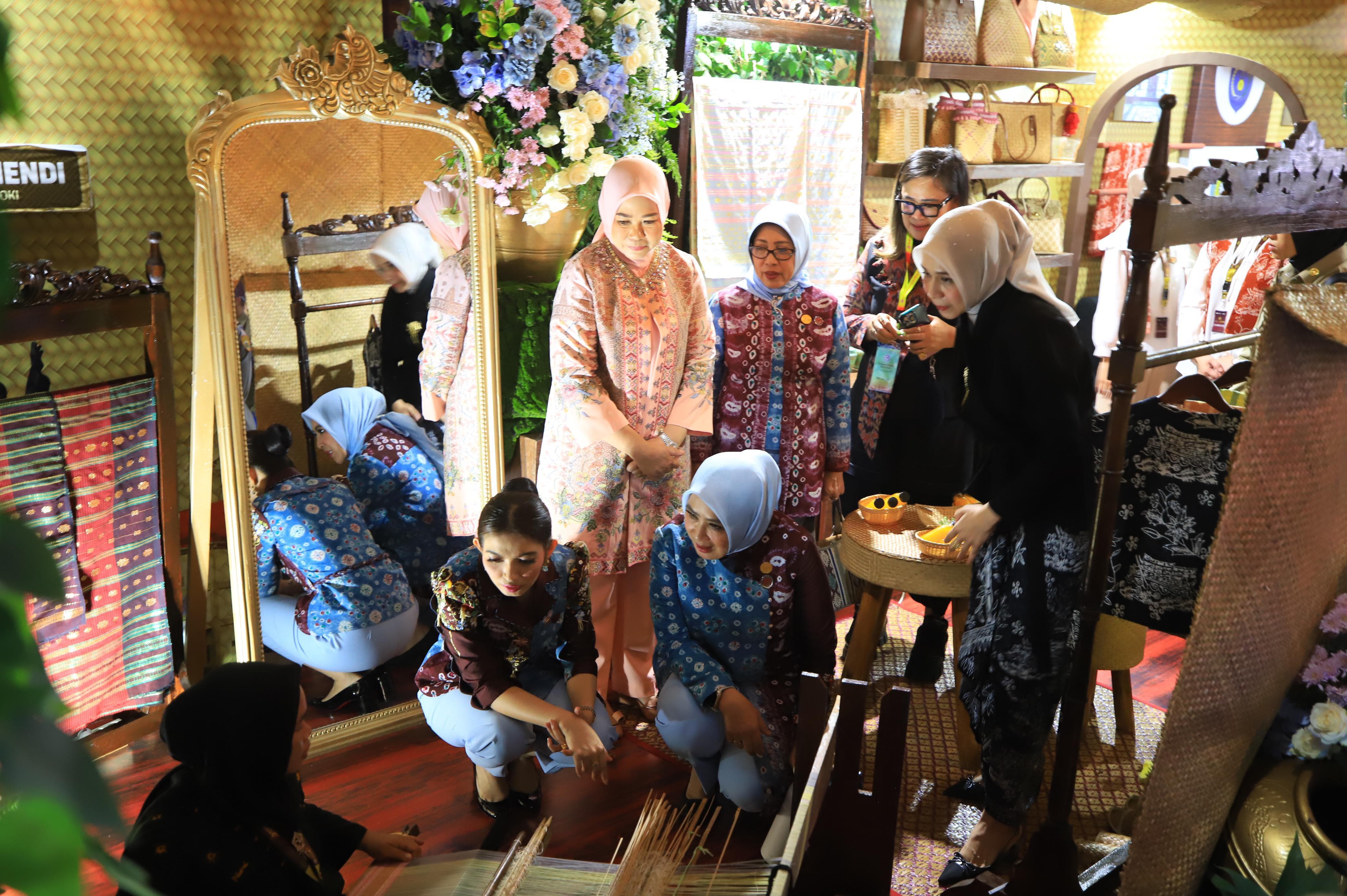 Gubernur Herman Deru Bangga, Sriwijaya Expo 2025 Jadi Etalase Kriya dan Kuliner Sumsel