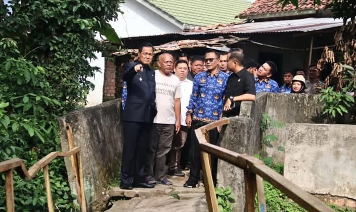 Pemkab Muara Enim Segera Perbaiki 2 Jembatan Penyebarangan Sungai Aur