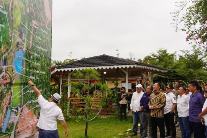 Pj Bupati Luncurkan Plumeria Eco Park Sebagai Proyek Percontohan Wisata Sehat di Muara Enim