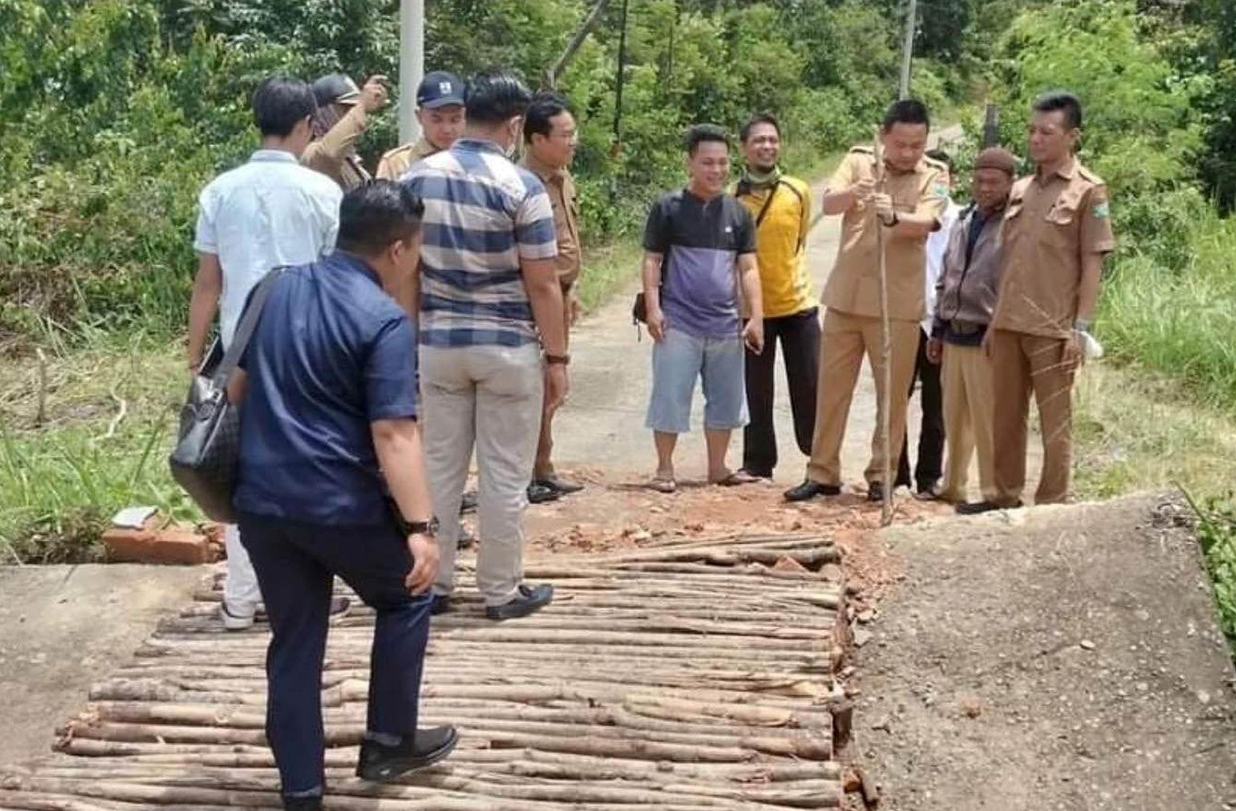 Bupati Kurniawan Pastikan Jembatan Sungai Air Durian Dibangun Tahun Depan