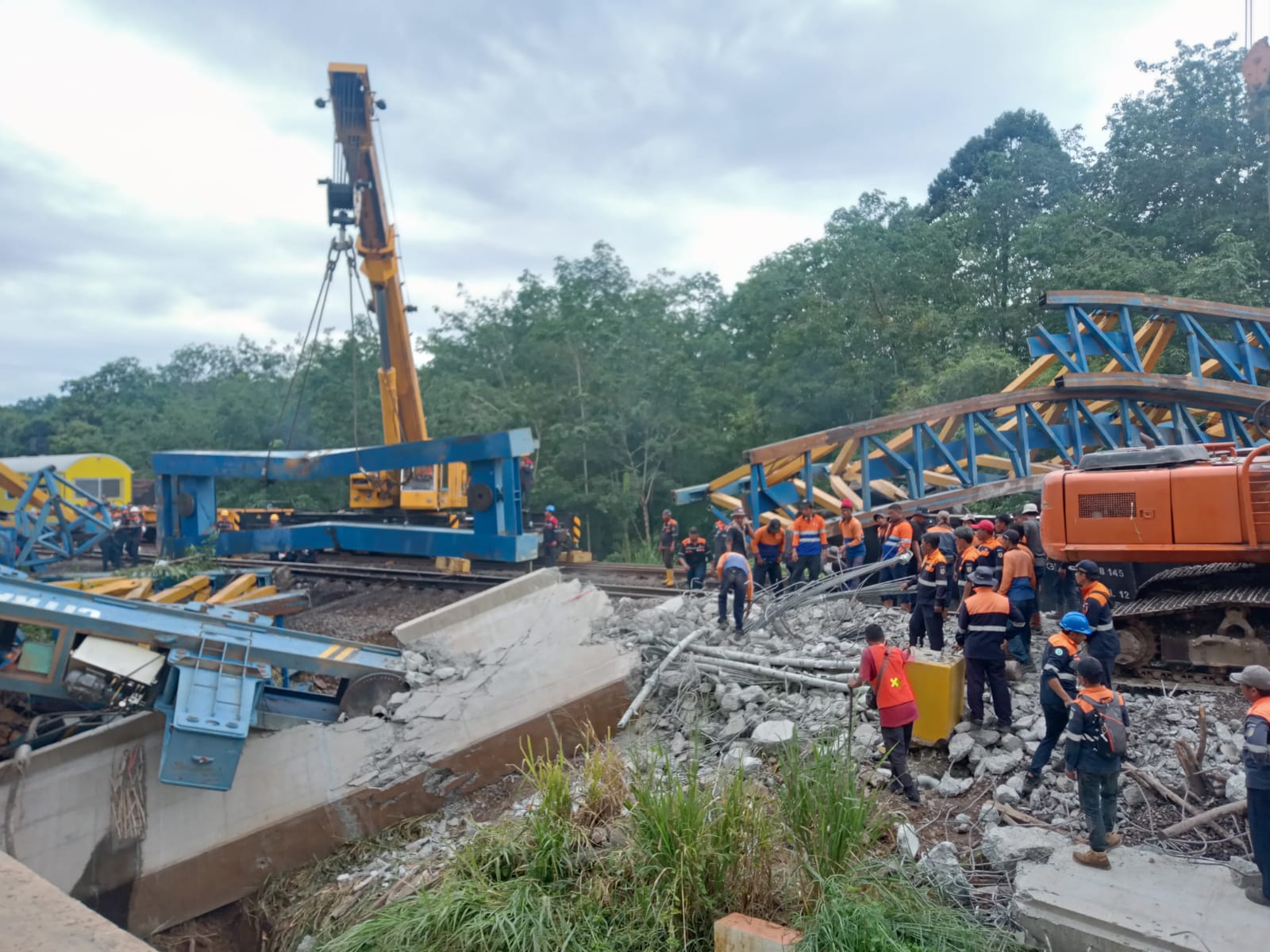 Rel Kereta Api Jalur Gunung Megang-Penanggiran Masih dalam Proses Normalisasi