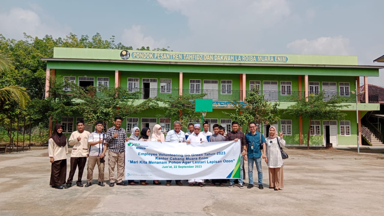 Kurangi Polusi dengan Menanam Pohon Melalui Kegiatan Employee Volunteering BPJS Ketenagakerjaan Muara Enim