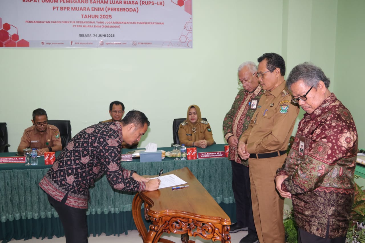 Bupati Edison Harapkan Direktur Operasional BPR Muara Enim Bawa Dampak Positif