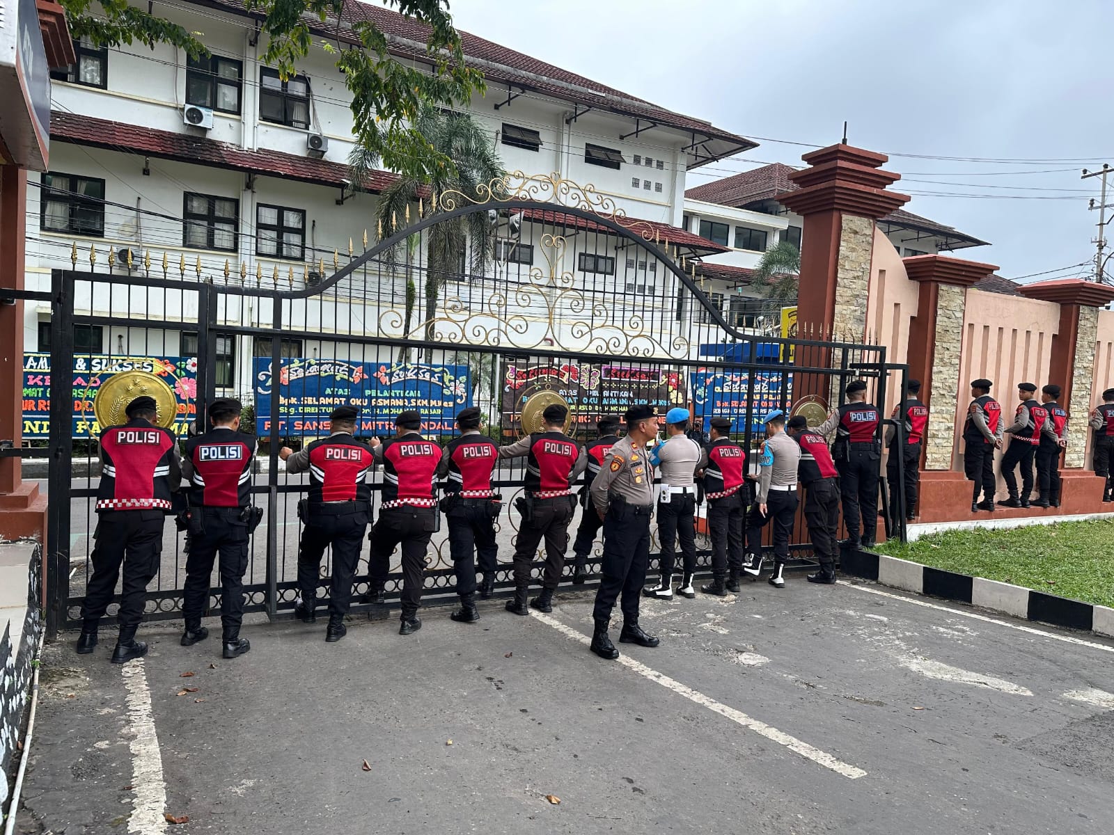 Polres Muara Enim Tingkatkan Kesiapsiagaan Personel