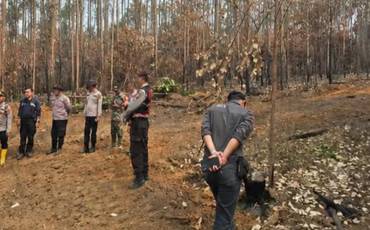 Cegah Karhutla, Pamatwil Polres Muara Enim Bersama Polsek Rambang Cek 13 Desa serta Wilayah Perkebunan