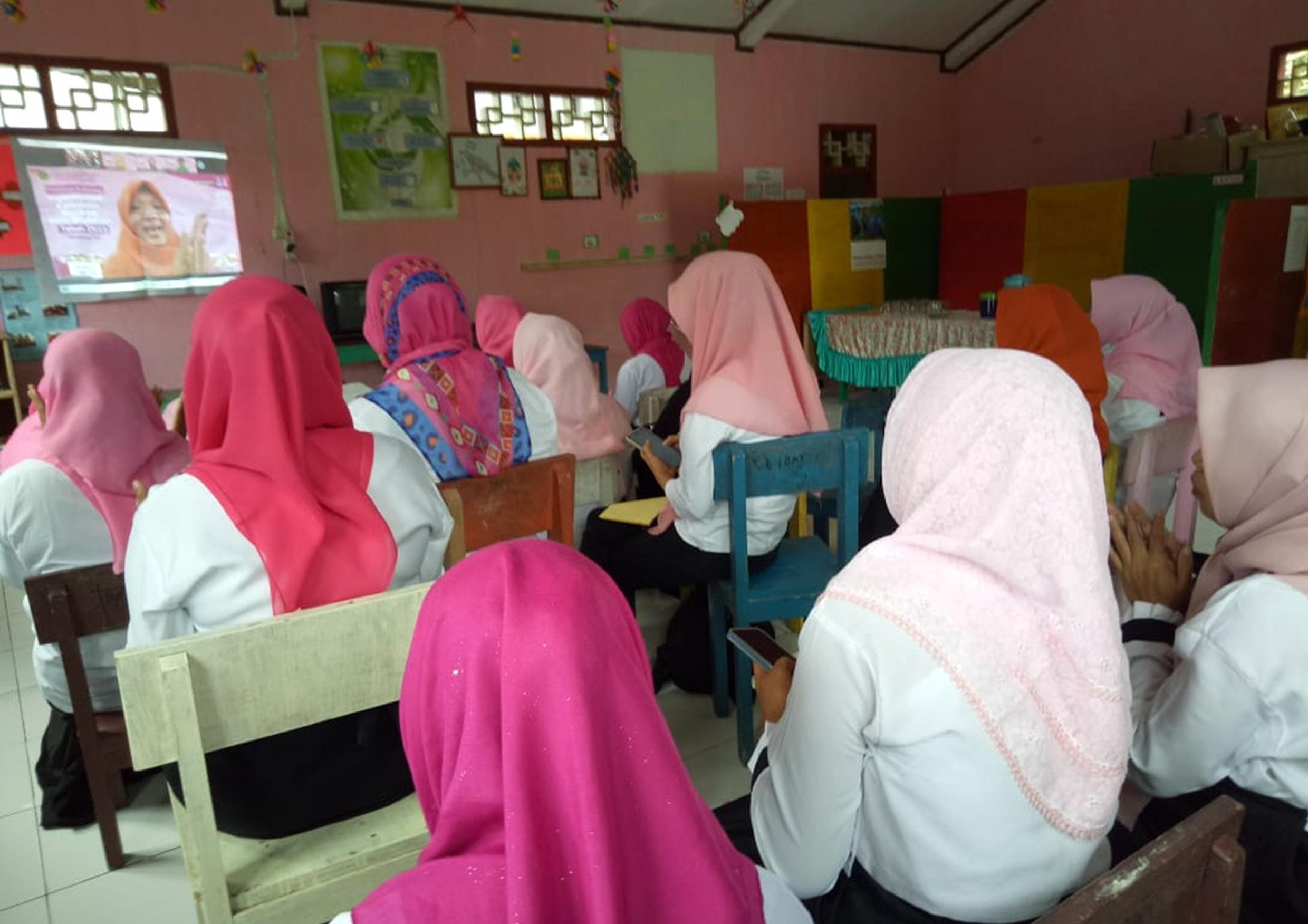 641.635 Guru Madrasah Ikuti Bimtek Implementasi Kurikulum Merdeka