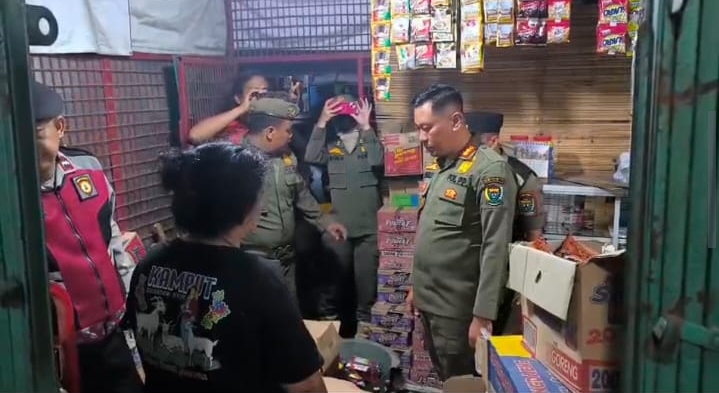 Gelar Razia, Tim Gabungan Kabupaten Muara Enim Amankan 90 Dus Minuman Keras