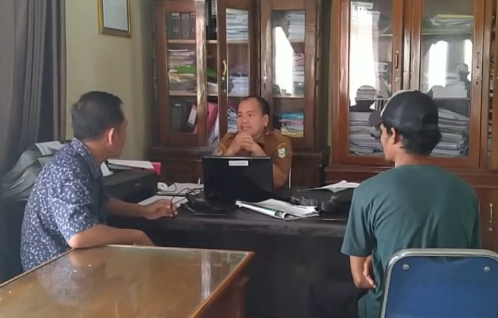Diduga Selingkuh, Oknum Kepala Desa di Kecamatan Ujan Mas Ini Dilaporkan Warga ke Inspektorat