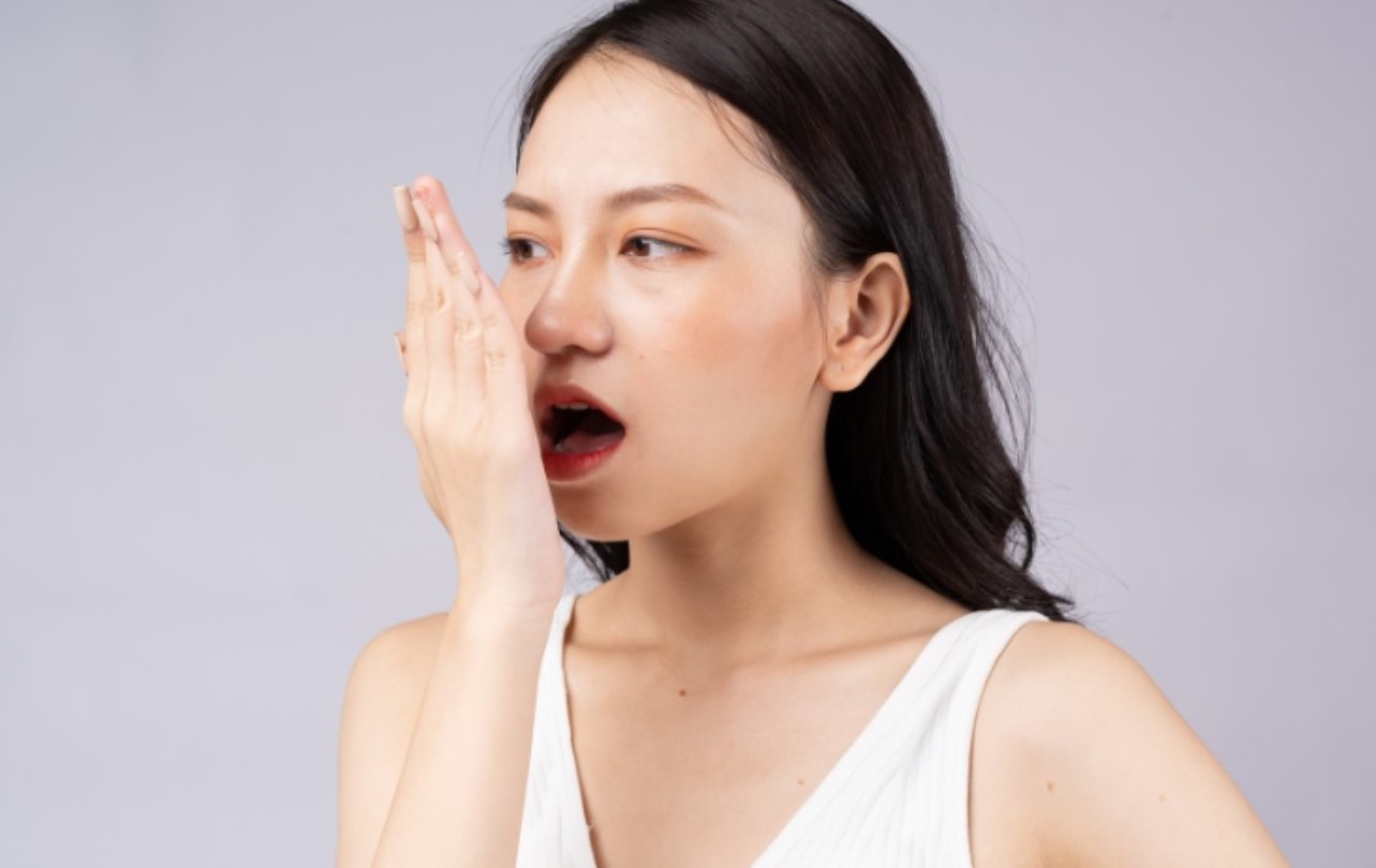 Tips Mencegah Bau Mulut Saat Berpuasa Agar Tetap Percaya Diri Seharian