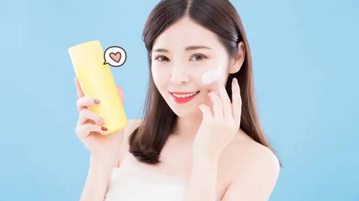 Mengenal Sunscreen serta Manfaatnya untuk Kulit