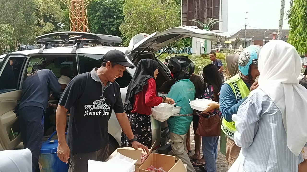 Patut Dicontoh, Endy Rutin Gelar Sedekah Makan Gratis