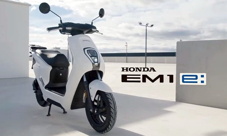 Motor Listrik Honda EM1 e, Peraih Penghargaan Most Functional EV Scooter Ajang IIMS 2024 di Jakarta