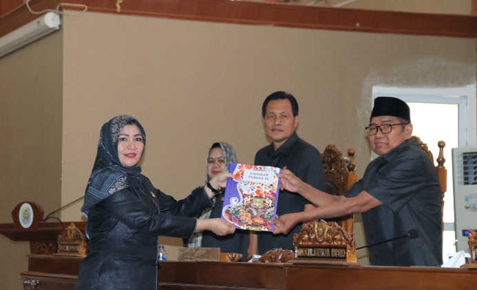 Bupati Edison Terima Penyampaian Pansus LKPJ Tahun 2024