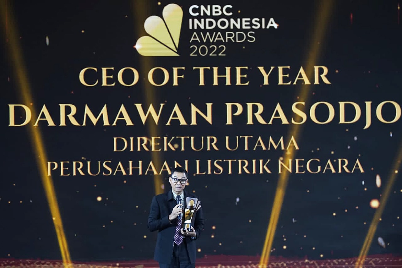 Jalankan Visi Menteri BUMN, Dirut PLN Dinobatkan Jadi CEO of The Year