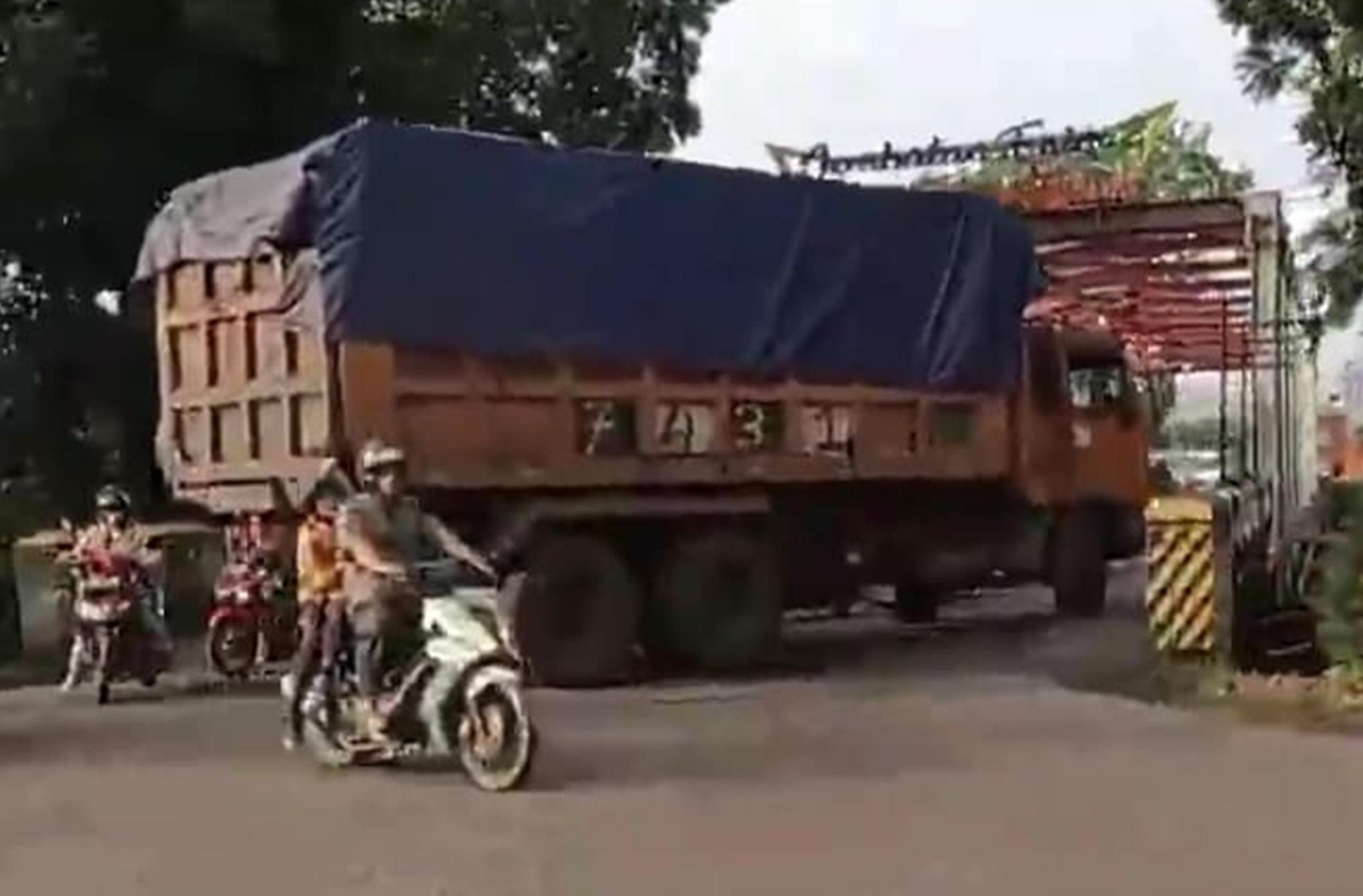 Anggota DPRD Ini Berang, Angkutan Batu Bata Timbulkan Kemacetan