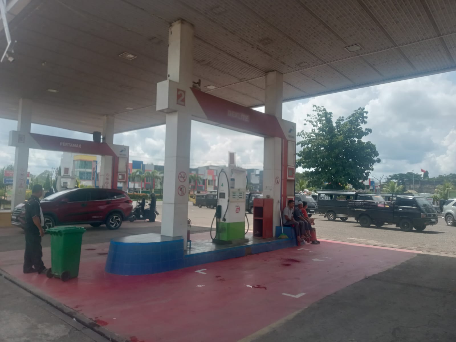 Harga Naik, Jalur Pengisian BBM di Muara Enim Ini Sepi