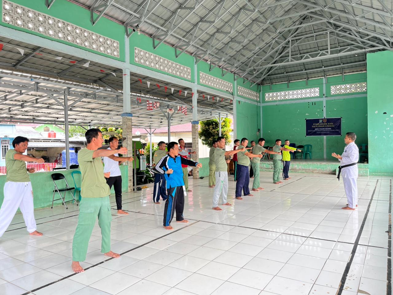 Kapolsek Rambang Asah Kemampuan Anggota Linmas