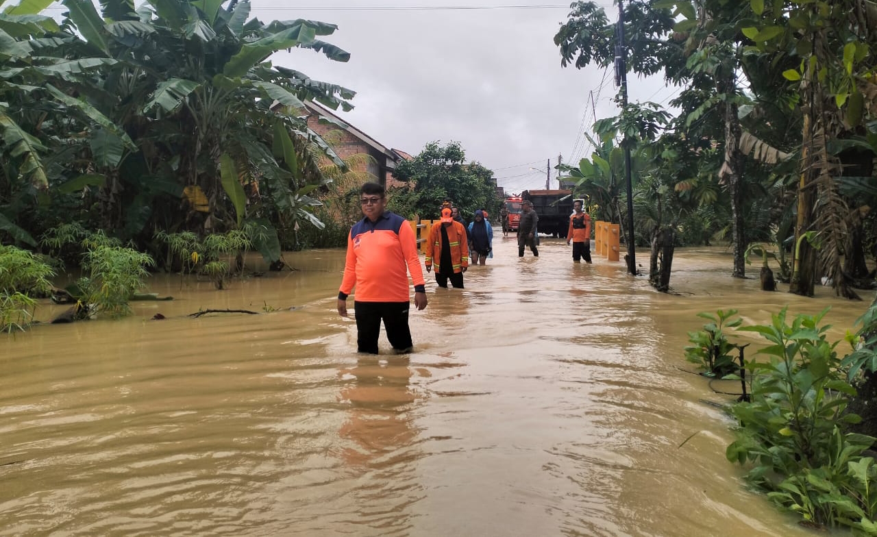 Diguyur Hujan Deras Semalaman, Puluhan Rumah di Muara Enim Terendam Banjir