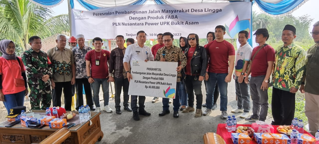 Peresmian Jalan untuk Warga Desa Lingga dengan Memanfaatkan Produk FABA PLN Nusantara Power UPK Bukit Asam