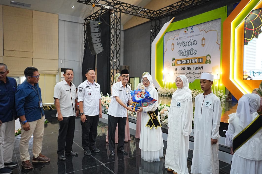 Siswa Bukit Asam Wisuda Tahfidz