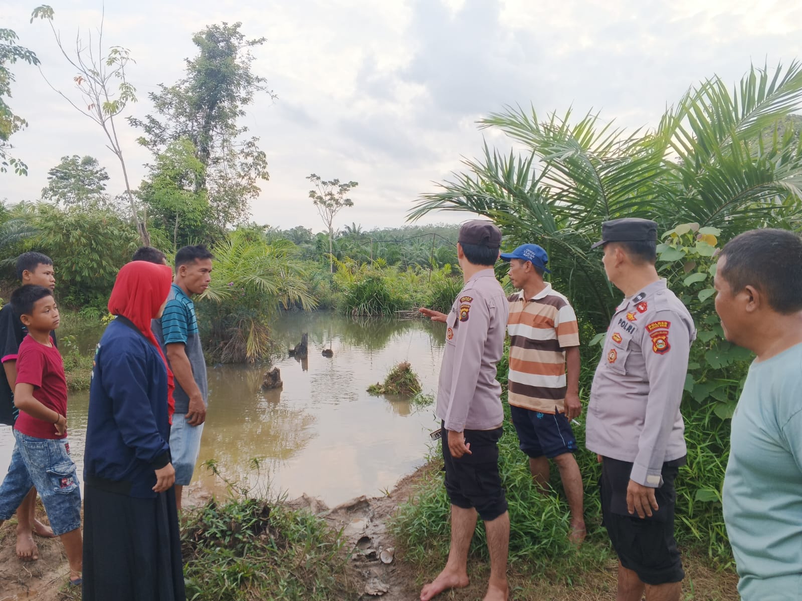 Diduga Tak Bisa Berenang, Bocah 9 Tahun di Muara Enim Ditemukan Tewas Tenggelam