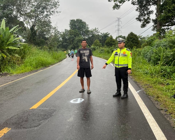 Tabrakan Sepeda Motor CRF vs PCX di Muara Enim: 1 Orang Tewas, 2 Luka Berat dan 1 Alami Luka Ringan