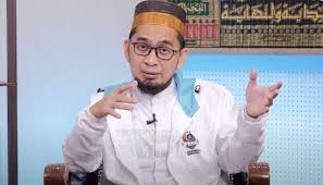 Profil Ustad Adi Hidayat, Penceramah yang Paham Ilmu Tafsir, Hadis, Fiqih, hingga Bahasa Arab