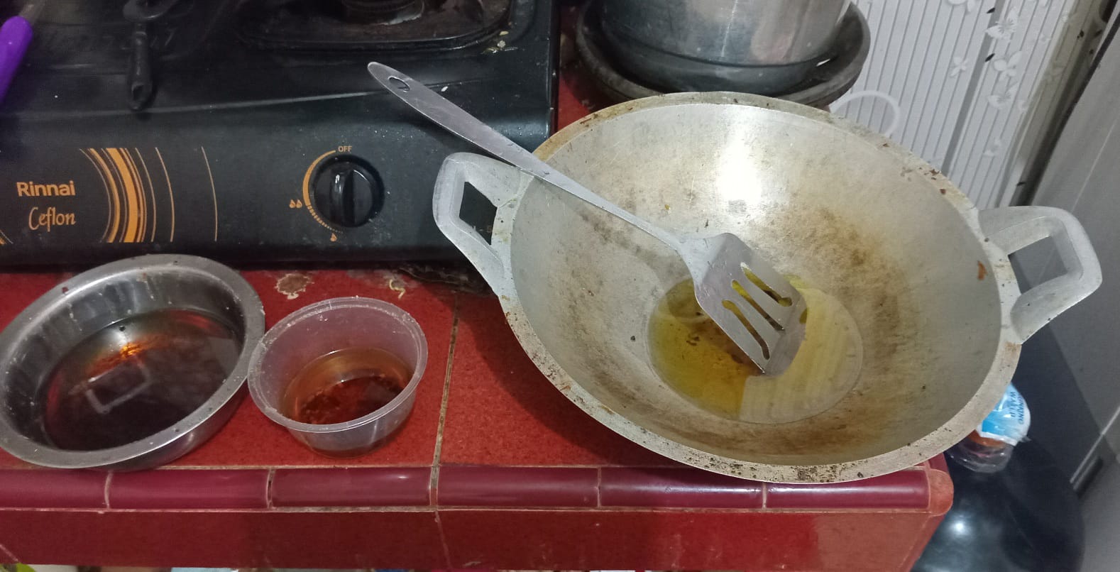 Minyak Goreng Bekas Pakai Mau Diapain? Jangan Dibuang, Dibikn Ini Aja Lebih Gampang