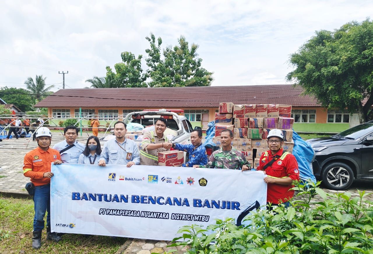 PAMA Salurkan Bantuan Sembako Kepada Korban Banjir di Muara Enim