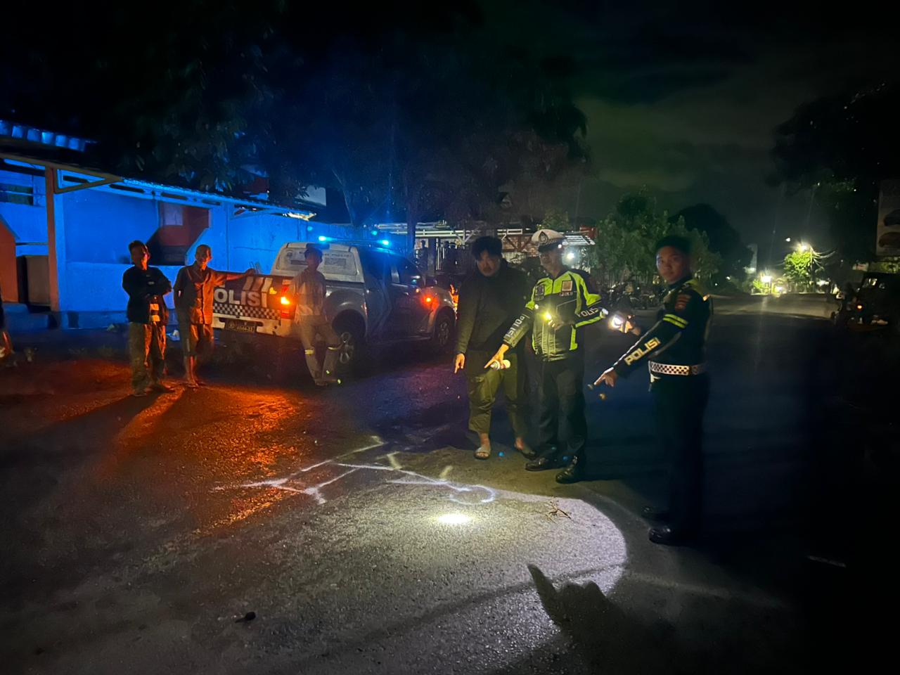 Gagal Nyalip, Pengendara Sepeda Motor di Muara Enim Ini Terlindas Truk Trailer