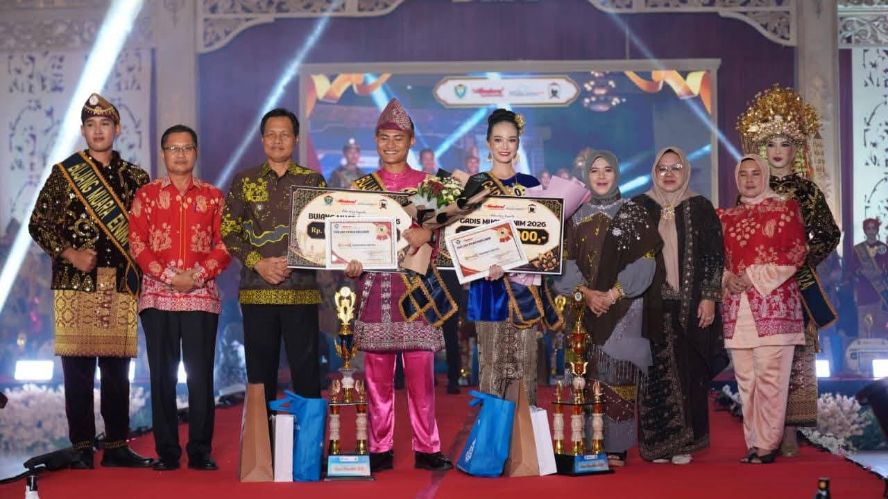 Rayen dan Cece Dinobatkan Bujang Gadis Muara Enim 2026
