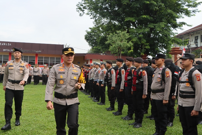 Polres Muara Enim Gelar Apel Pergeseran Pasukan Pengamanan TPS Pilkada Serentak 2024