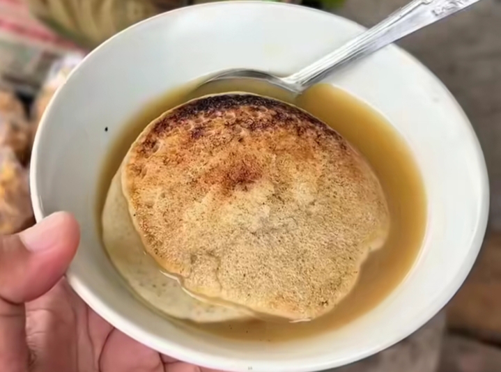 Serabi Kuah Durian, Makanan Tradisional yang Harus Kamu Coba