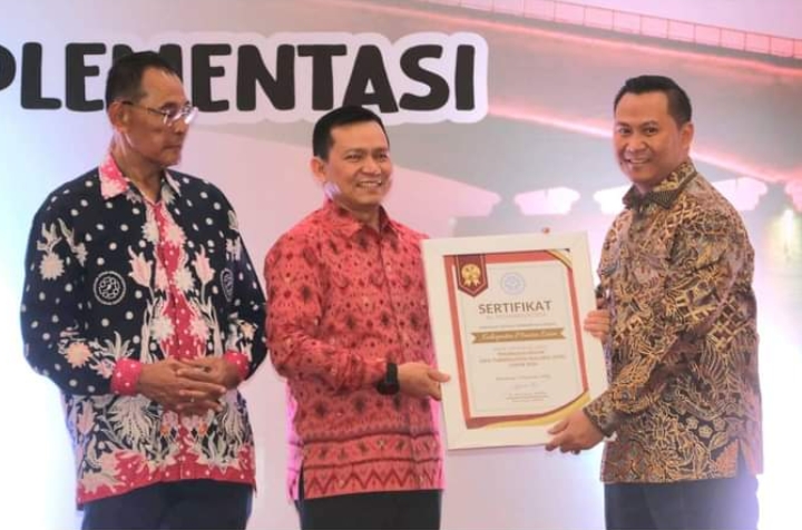 Berhasil Cegah dan Kendalikan Aids, Tuberculosis dan Malaria, Pemkab Muara Enim Terima Penghargaan Adinkes