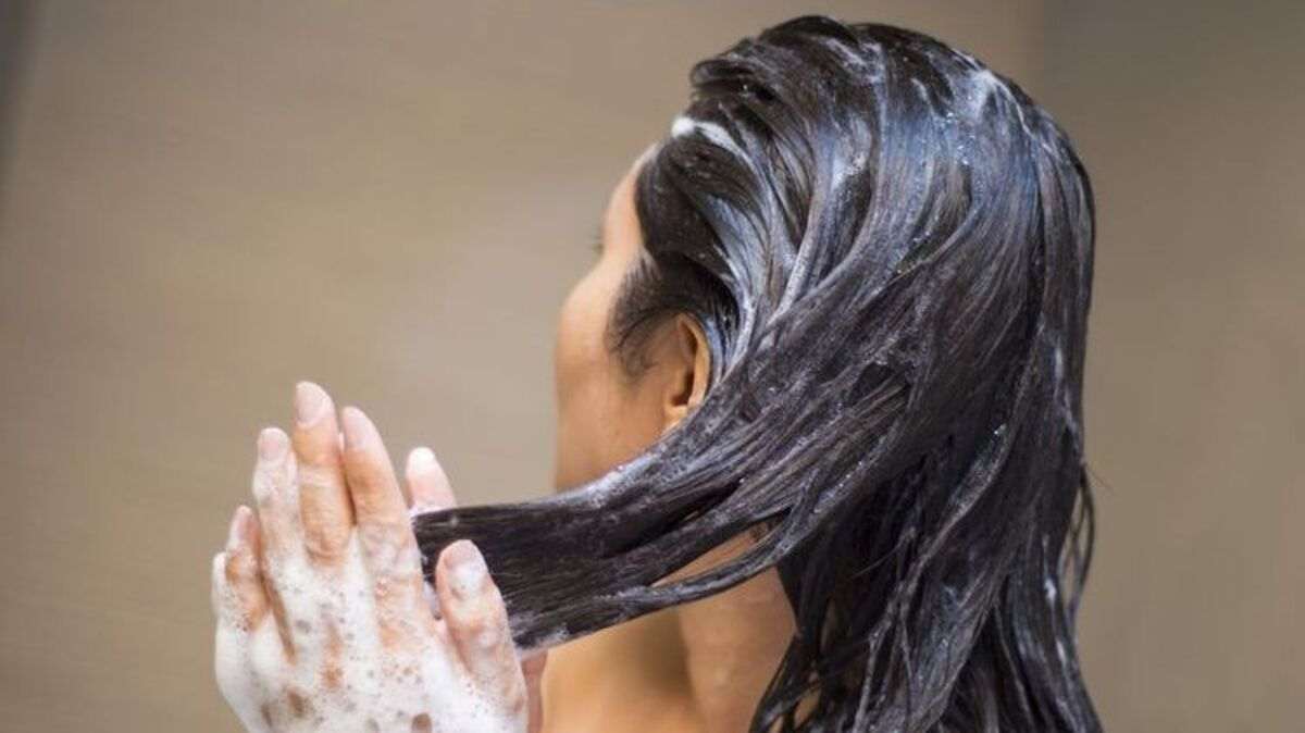 Tanpa Disadari! Ini 7 Kesalahan Saat Mencuci Rambut yang Harus Dihindari, Efeknya Merusak Rambut