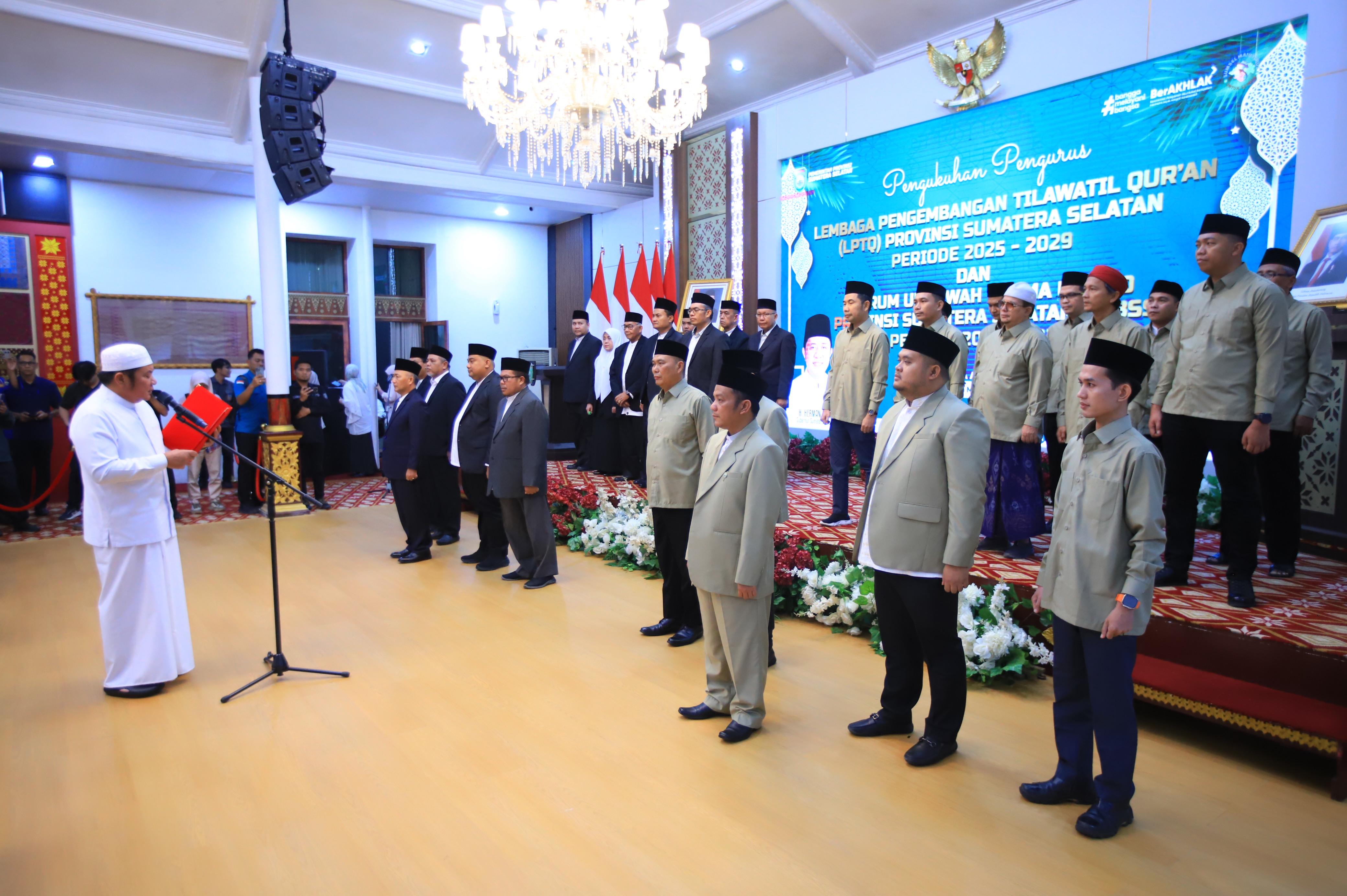 Lantik Pengurus LPTQ dan FU3SS, Gubernur Herman Deru Minta Sinergi Jaga Ukhuwah dan Dongkrak Prestasi